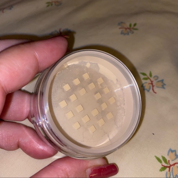 KAB COSMETICS Loose Setting Powder.NEW - Picture 2 of 3